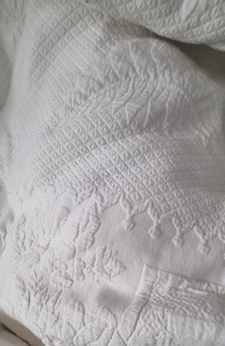 Laura ashley bed white - ashley,