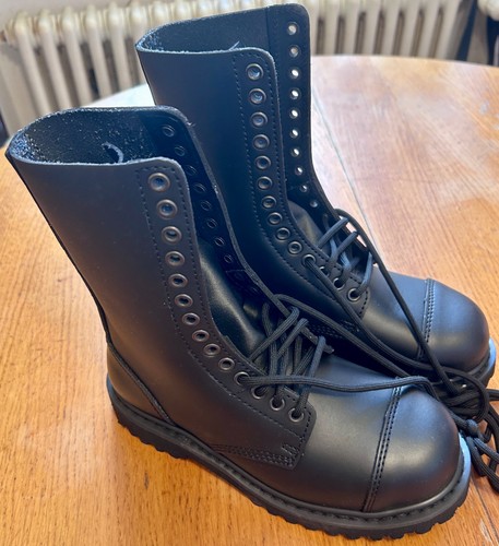 Banned phantom boots 38 - boots,