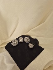 4 Diamante Silver Metal