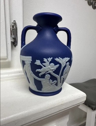 Wedgwood portland vase cobalt - wedgwood,