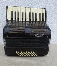 Accordion Scandalli 32 Basses