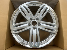 NEW GENUINE BENTLEY MULSANNE