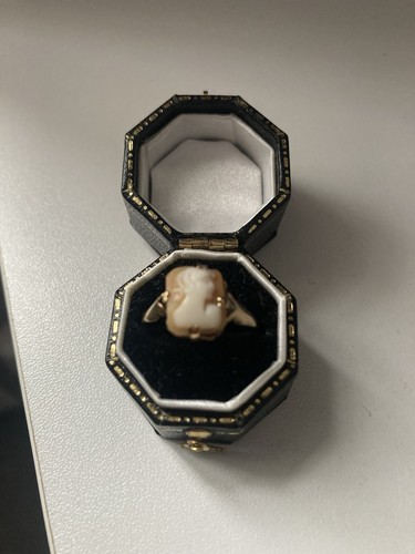Vintage 9ct gold - gold, cameo