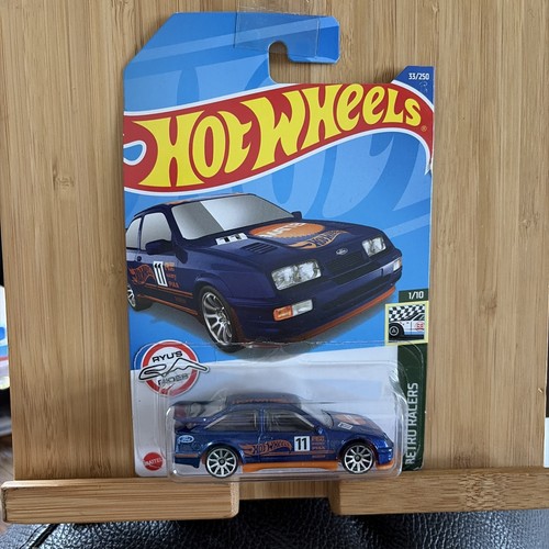 Hot wheels ford - hot,