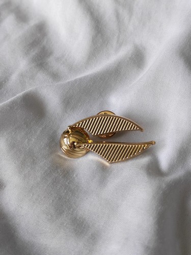 Golden snitch pin badge - pin,