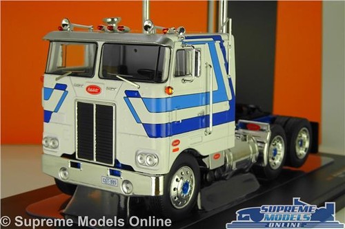 Peterbilt 352 pacemaker model - 352,
