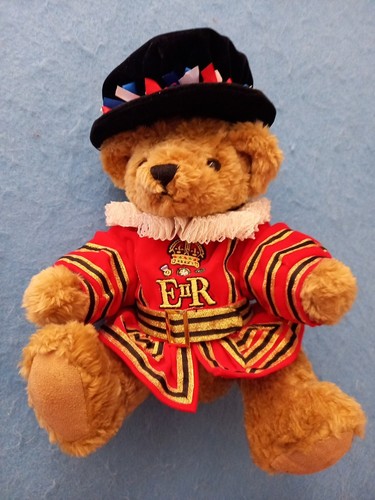 Teddy bear beefeater - bear, in