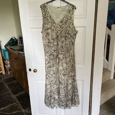 Pretty Midi Dress Size 22 From Bonmarche