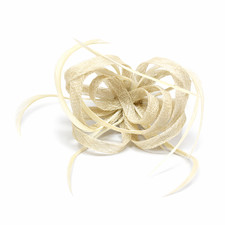 Cream fascinator with hessian