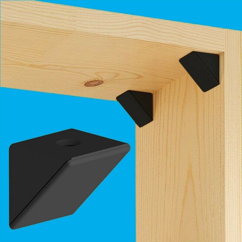 Black plastic corner - 2x,