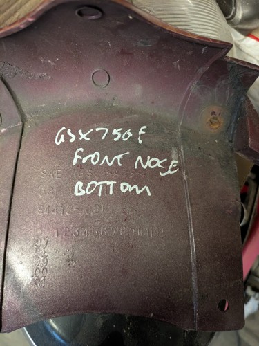 Gsx750f nose panel piece - gsx750f,