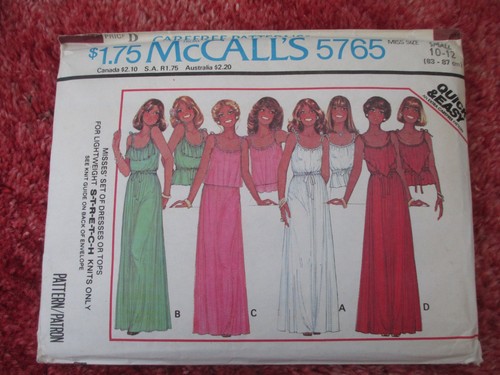 Sewing pattern retro - pattern,