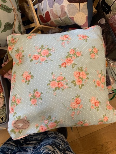Cushion made out cath - of,