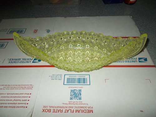 Antique uranium glass - , boat