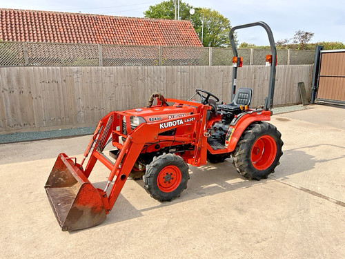 Kubota b2400 compact tractor - kubota,