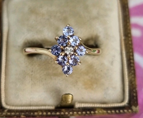 Tanzanite and diamond - and,