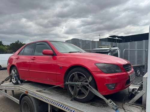 Lexus is200 2003 breaking one - lexus,