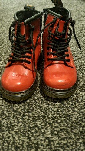 Infant martens size 6 - dr,