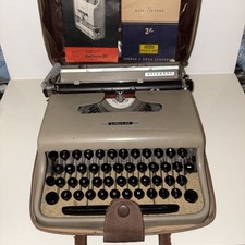 olivetti lettera 22 typewriter
