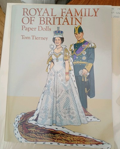 Royal family britain - royal, paper