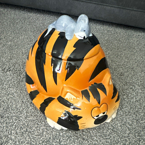 Garfield orange black animal - garfield,