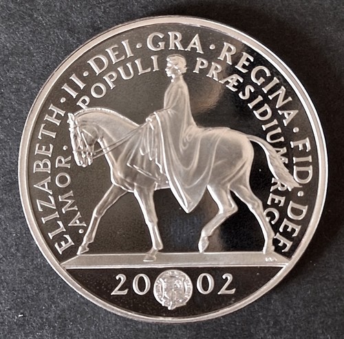 Royal mint 2002 elizabeth iii - royal,