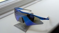 Oakley Gen. 1 M Frame Crystal Blue frame - Blue iridium sweep lens & case
