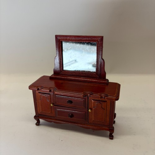 12th scale dolls house - 1:12th,