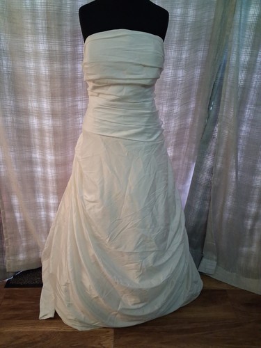 Wedding dress size ivory - dress, 26