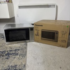 Panasonic NN-ST48KSBPQ 1000 Watt 32 Litres Free Standing Microwave Stainless