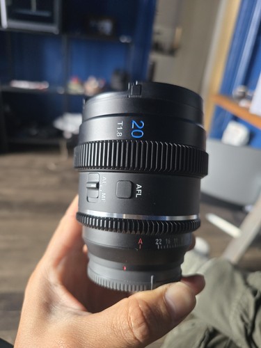 Sirui 20mm 33x - t1.8, auto