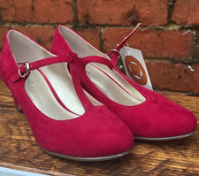 Dorothy Styles Shoes in Red by