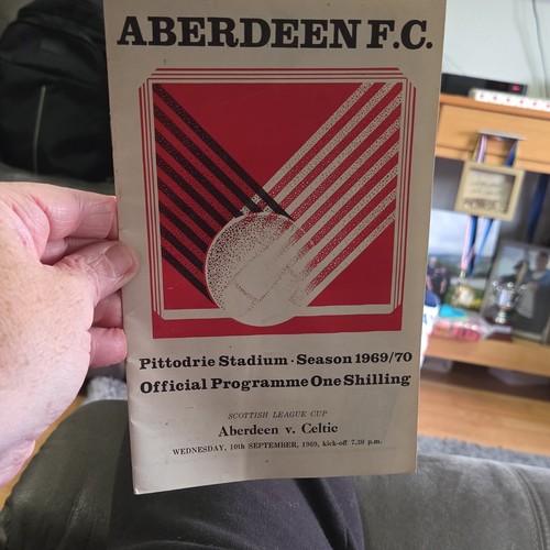Aberdeen celtic official - aberdeen, v