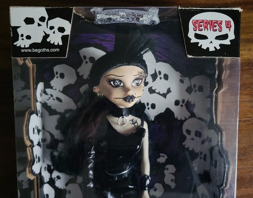 Begoths bleeding edge dolls - begoths,