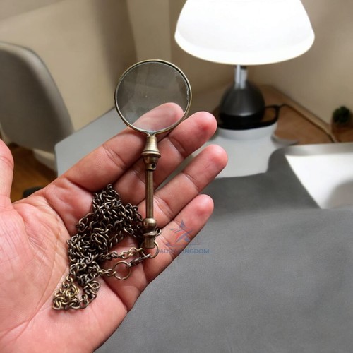 Magnifying glass necklace - glass,