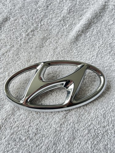 Hyundai badge large car - hyundai,