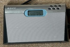 Sony PLL  SYNTHESIZED FM Radio ICF-M600 + mains supply cable  