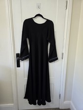 Fit And big Flare Abaya With Beads On Sleeves