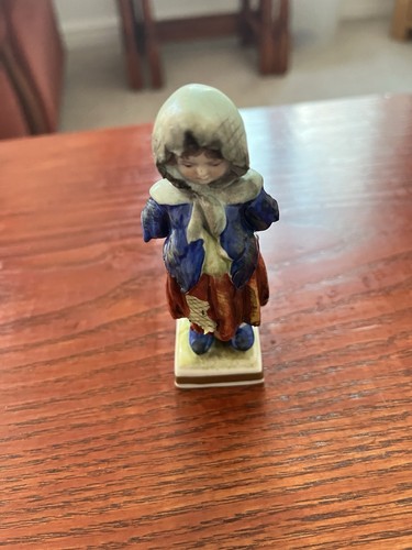 Begger girl figure either - begger,
