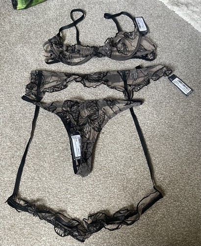 Boohoo underwire bra thong - underwire, bra,