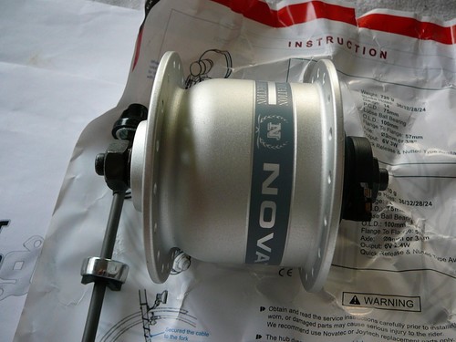 Novatec front wheel hub - hub, dynamo