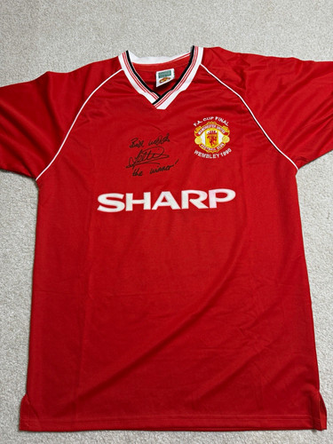 Lee martin signed man - lee,