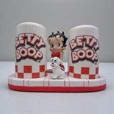 Betty Boop and Pudgy Pacific