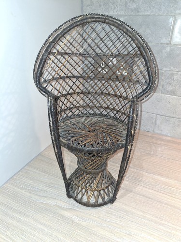 Vintage peacock wicker - vintage, doll's