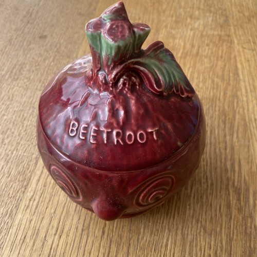 Sylvac 4553 beetroot face - no,