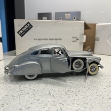 1933 Pierce Arrow Silver Sedan Model Kit Danbury Mint 1:24 Scale