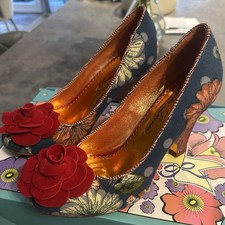 Poetic Licence Velvet Passion