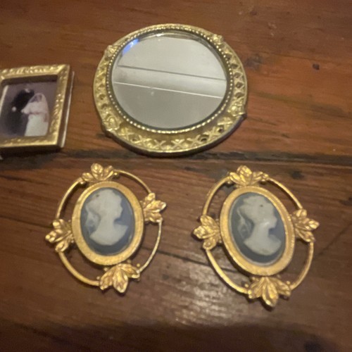 Vintage dolls house - dolls,