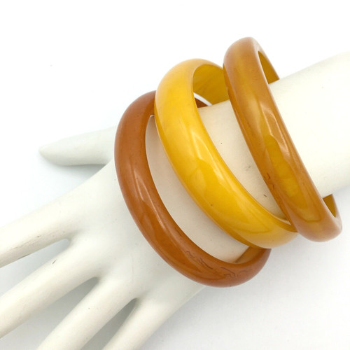 Bakelite vintage bangle - bakelite,