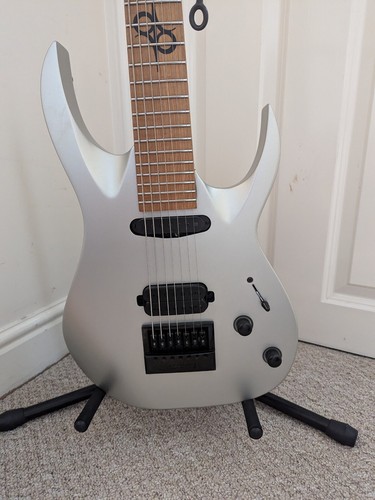 Solar ab1 string guitar - 7,
